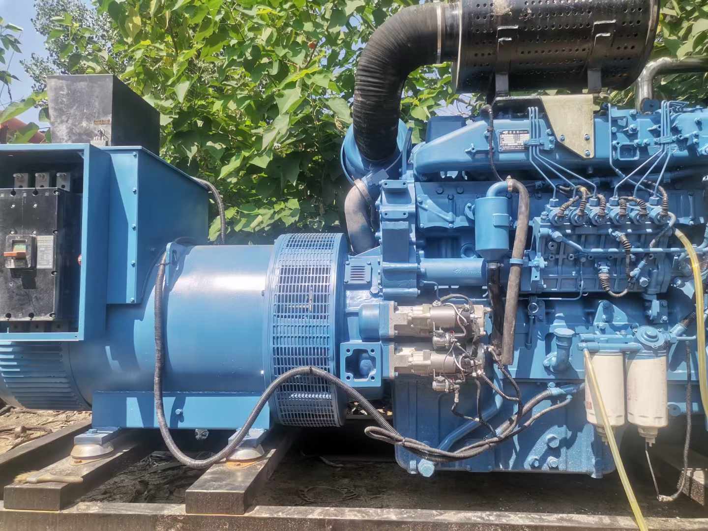 北泉镇详细说明降低 800kW 柴油发电机输出电流波动的方法